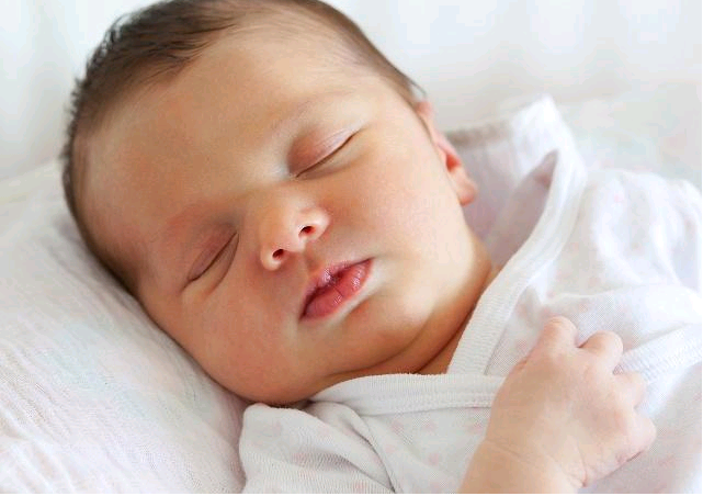女性绝经后还能怀孕吗&海外供卵,新生儿睡觉不踏实怎么回事新生儿怎样睡觉最